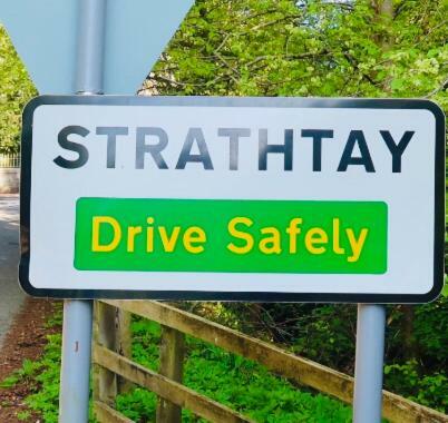 Red Squirrel Cottage Strathtay Екстер'єр фото